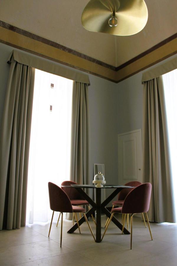 Palazzo Sul Corso-Charming Appartaments Brindisi Buitenkant foto